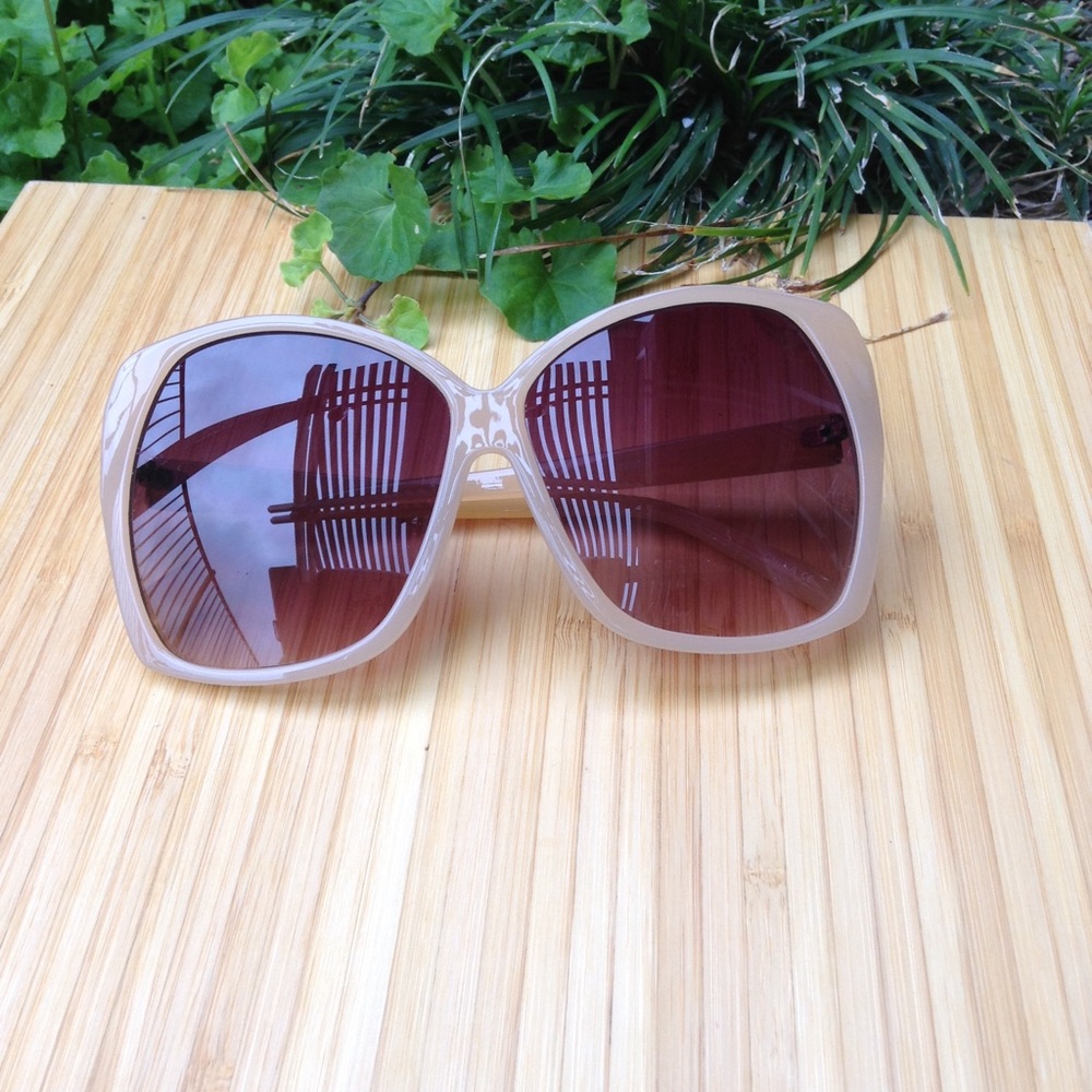 Sunglasses, Hollywood style